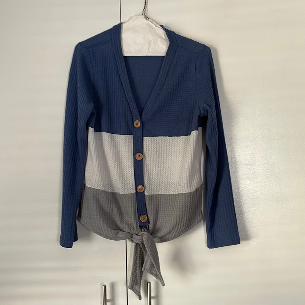 Tie front top